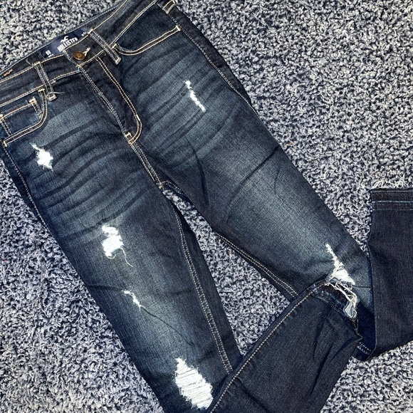 SOLD 💗Women’s Hollister Jean Bundle - Picture 4 of 5